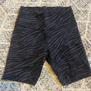 Lululemon Wunder Train High Rise Shorts 8”